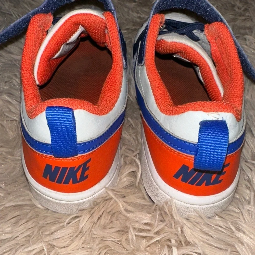 Nike Kids' Navy and White Sneakers. UNISEX